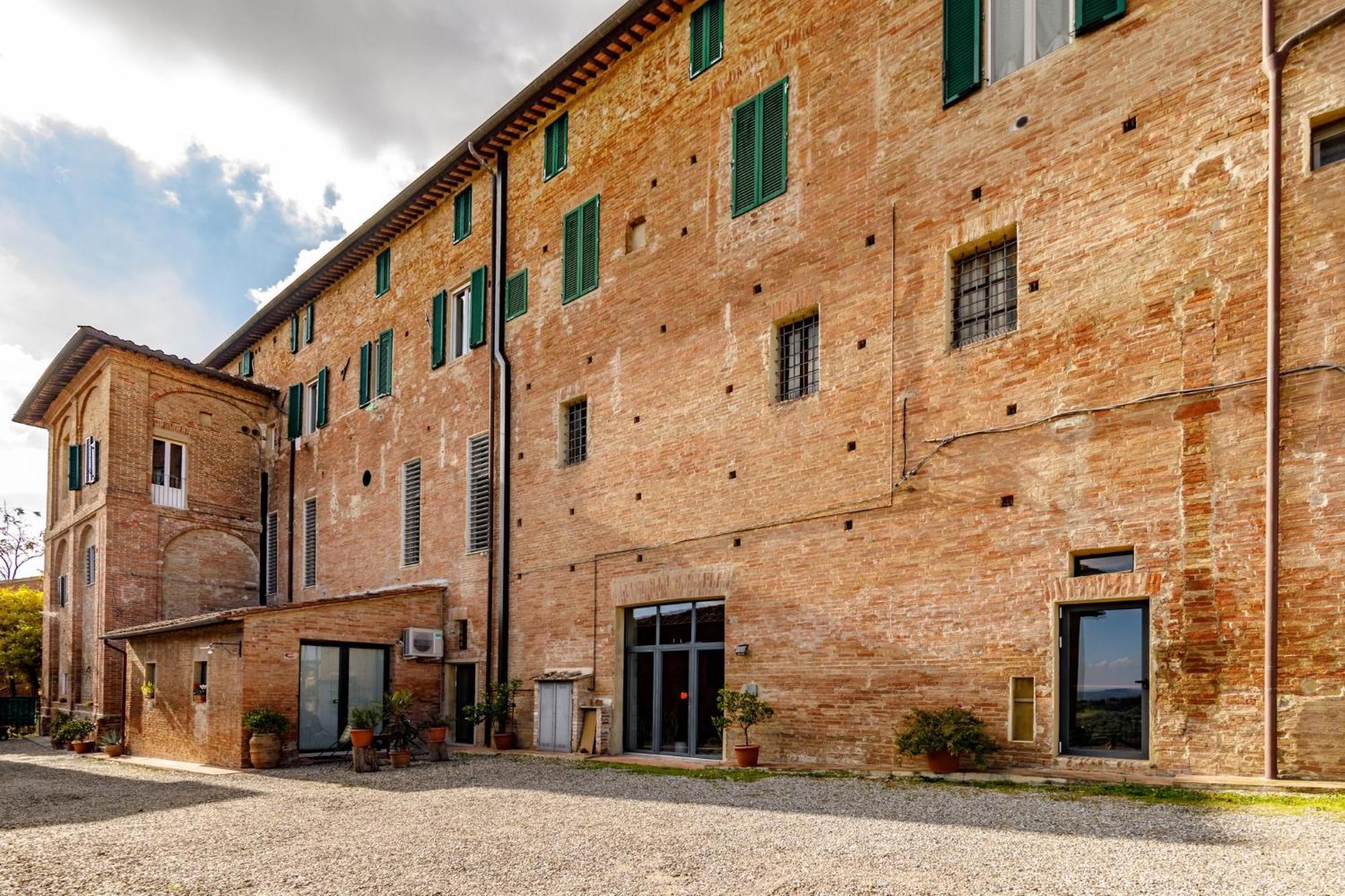 Porta Romana Elegant Apartments With Private Parking! Siena Eksteriør bilde